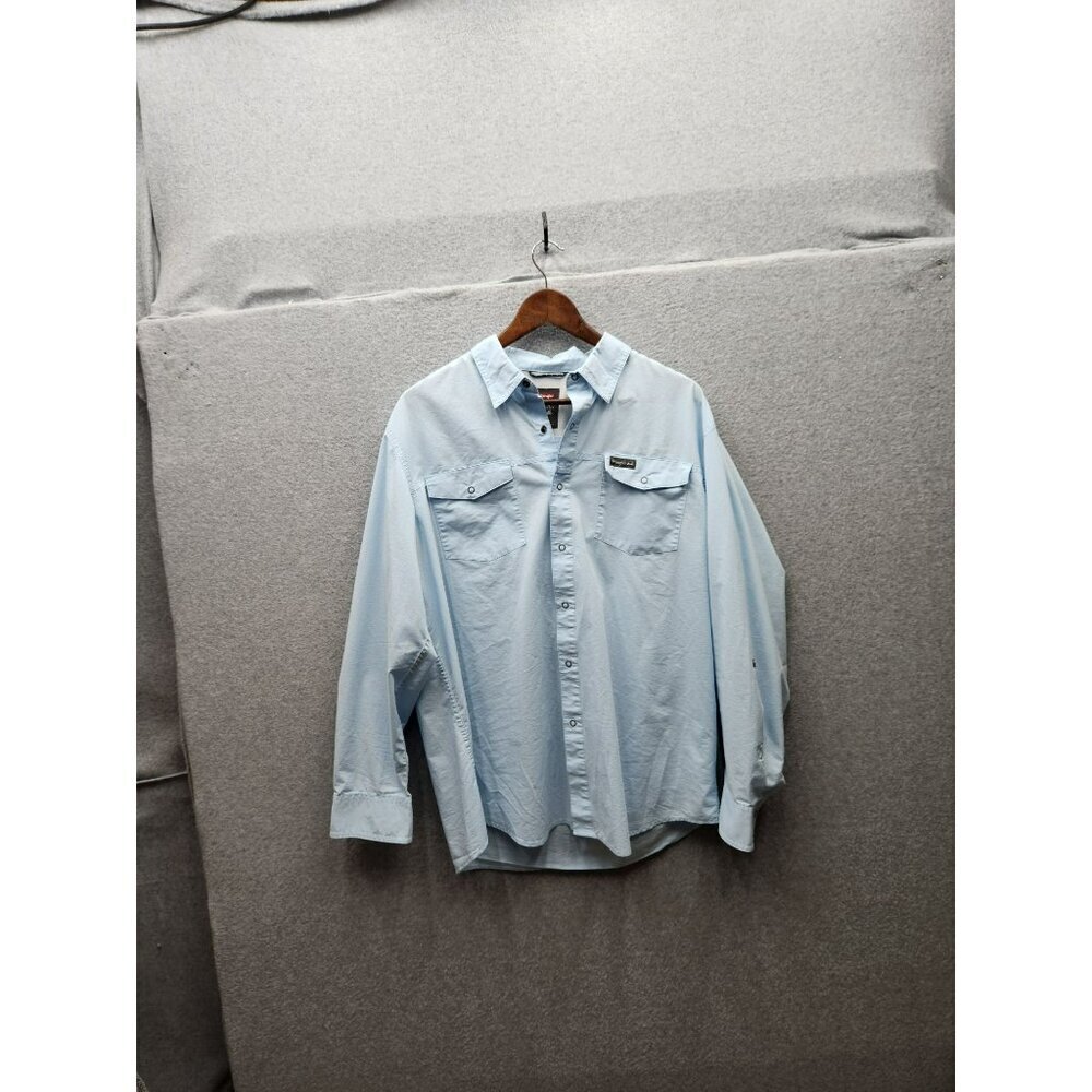 Wrangler Outdoor Mens Light Blue Button-Down Shirt Large Regular Fit Cotton/Poly